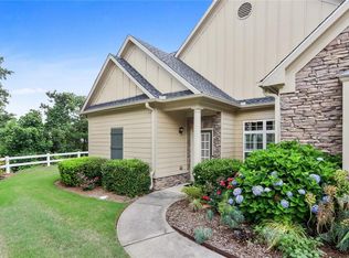 118 Glens Dr, Woodstock, GA 30188