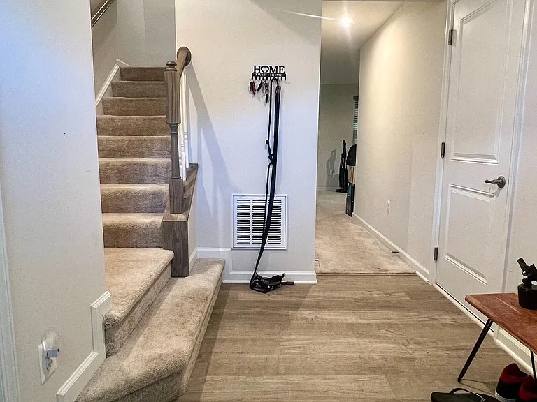 105 Caswell Dr — Photo 52