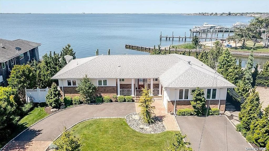 65 Fairwater Ave - Property Image