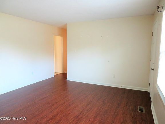 5th image of 4806 Greenway Ave