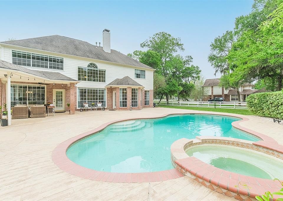 1st image of 7218 Rustling Oaks Dr