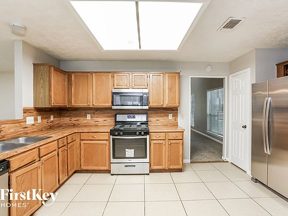 5th image of 16327 Elmwood Point Ln