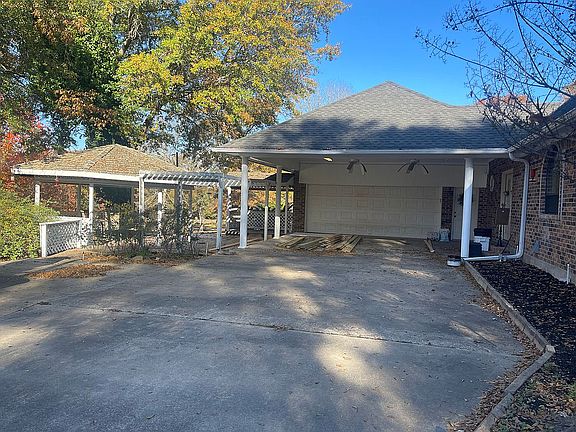 5th image of 143 Rolling Meadows Dr
