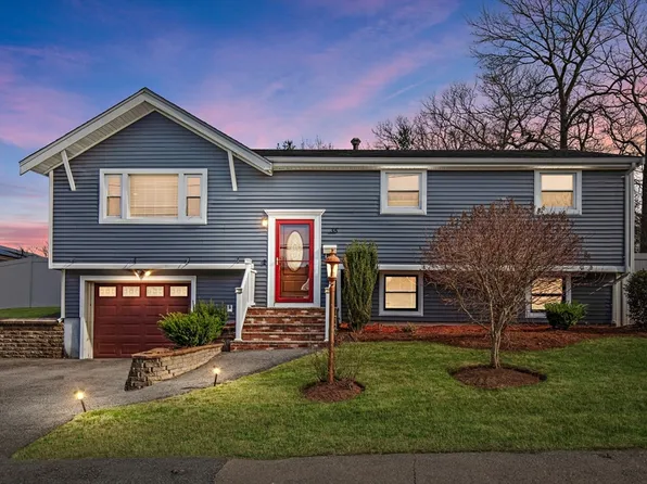 35 Petipas Ln, Randolph, MA 02368