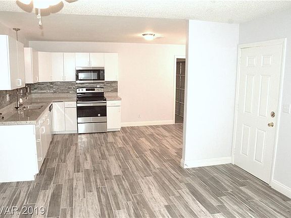 3rd image of 4490 Draga Pl
