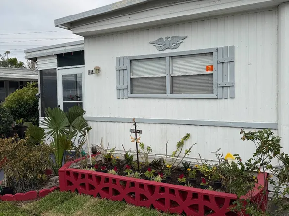 1A Holiday Pl, Tavares, FL 32778