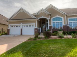 838 Burr Oaks Dr, West Des Moines, IA 50266