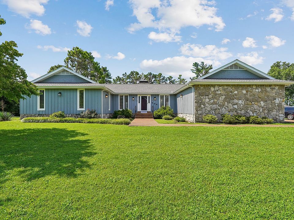 1st image of 204 Montchanin Rd