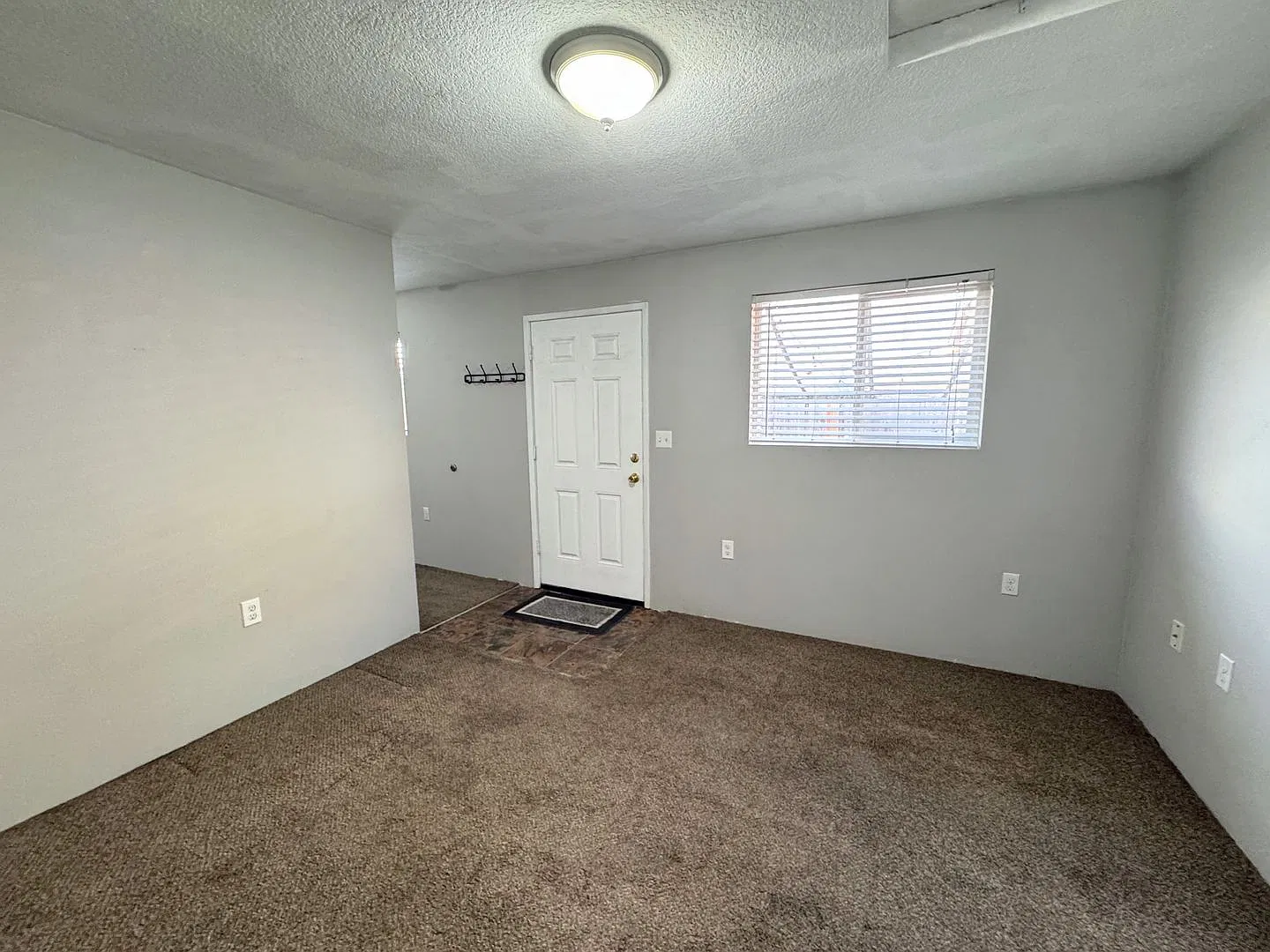 Cozy Cottage Style 1 Bed, 1 Bath ADU in Oregon City — Photo 2