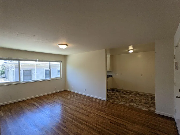 2534 Benvenue Ave — Photo 68
