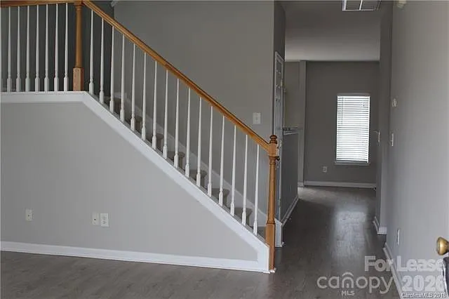 3 bed, 2.5 bath, 1600 sqft, $1,895 — Photo 2
