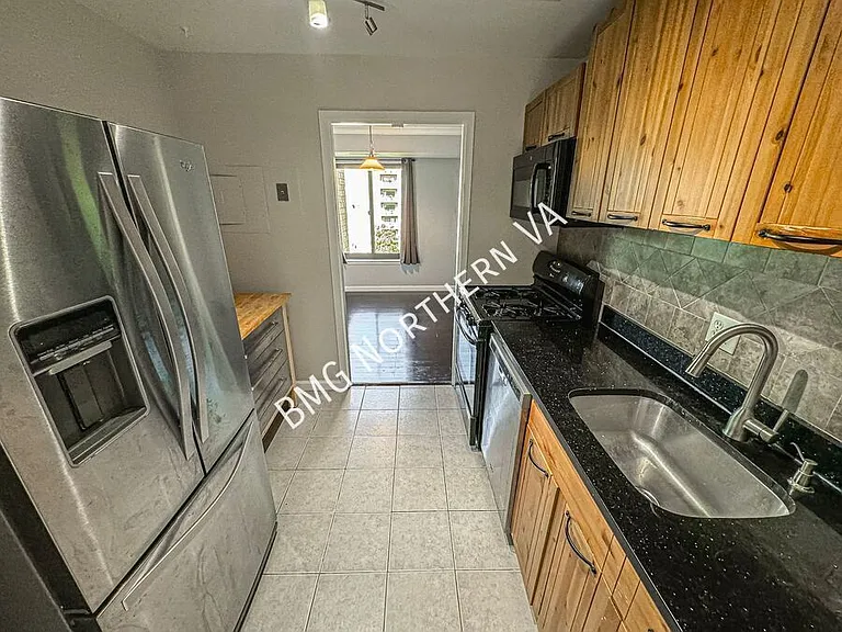 3100 S Manchester St #811 — Photo 10