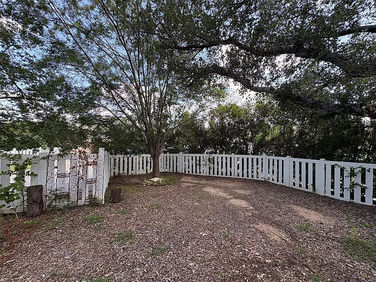 800 Bull Creek Pkwy — Photo 30