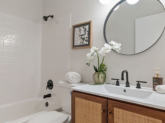 4th image of 4363 Tavistock Cir