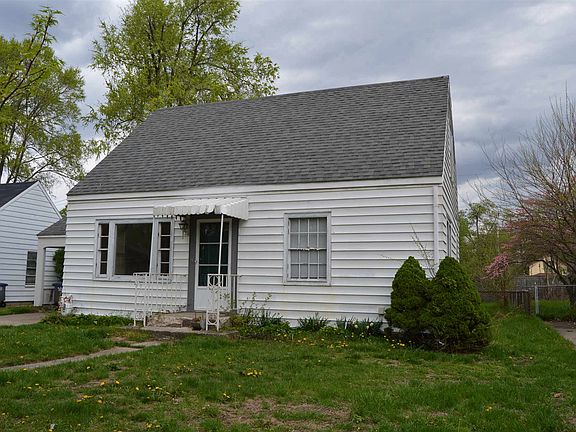 2nd image of 918 Baker Dr