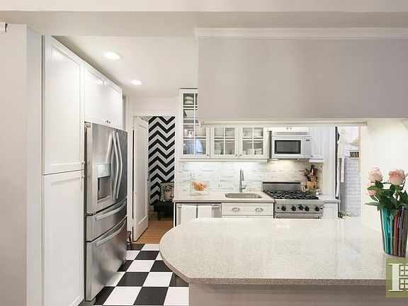 2nd image of 123 W 93rd St APT 3G