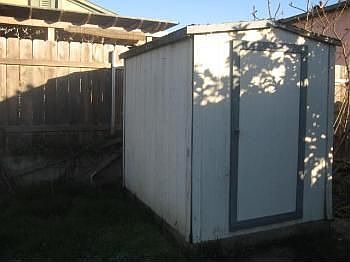 4th image of 2025 Valentino St
