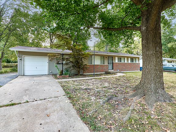 3rd image of 11624 Herefordshire Dr