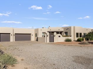 400 Albor Cir NE, Rio Rancho, NM 87124