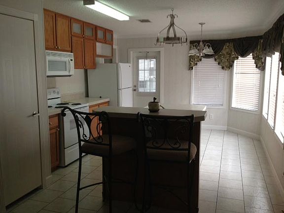 2nd image of 732 Shannon Ave