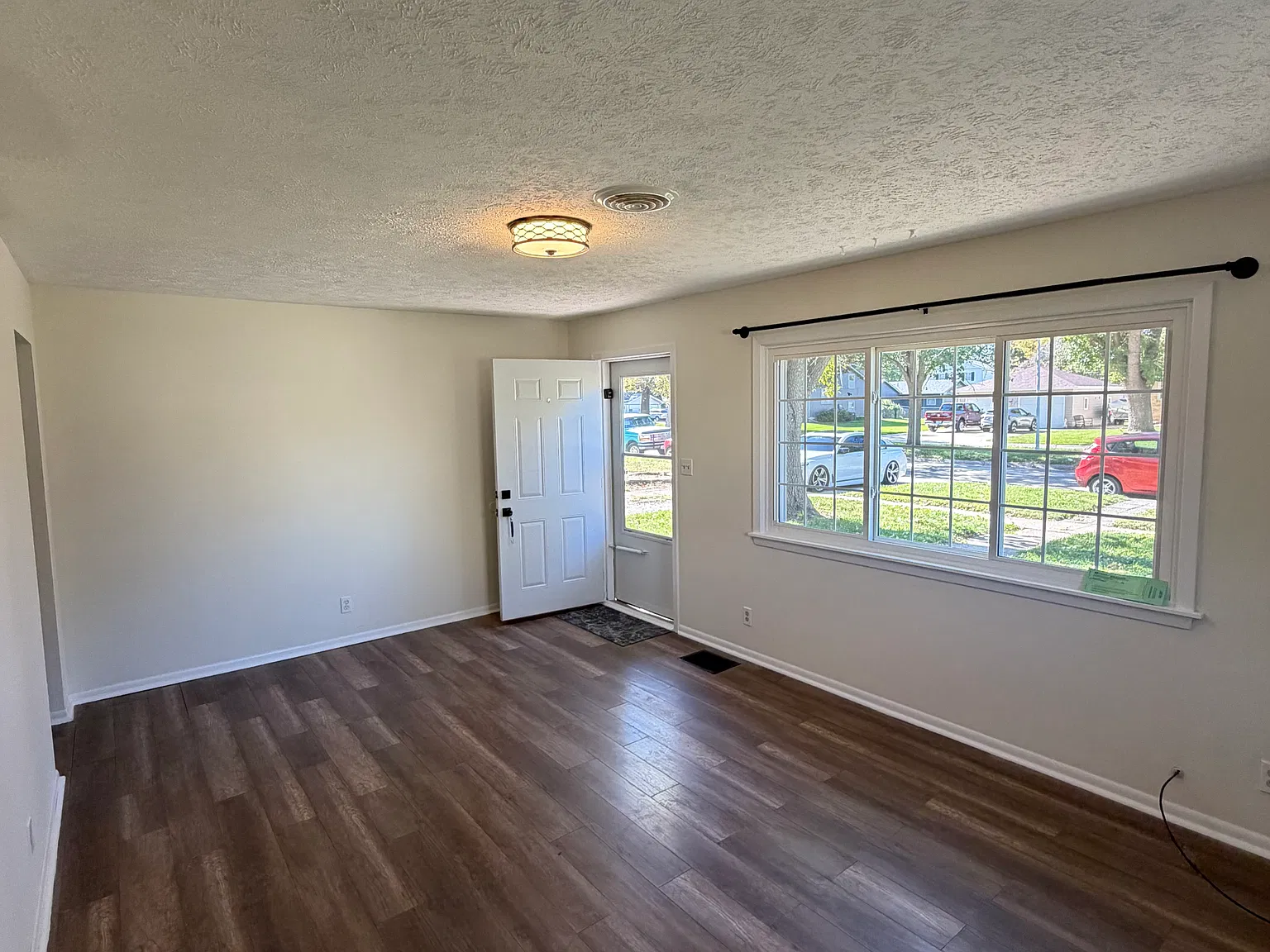 2 bed, $1,450 — Photo 2