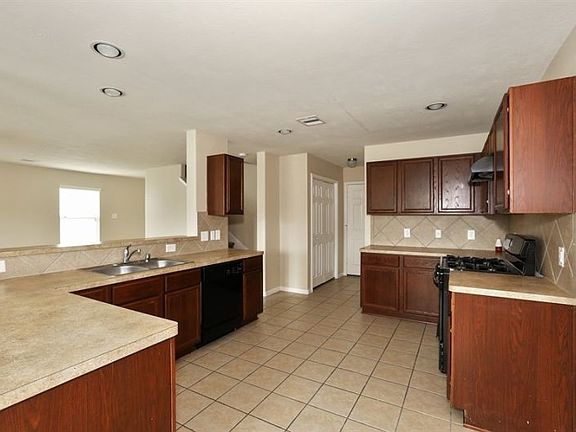 4th image of 3518 Maris Way