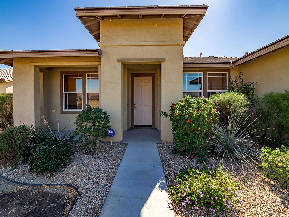 1st image of 80211 Peak Forest Dr