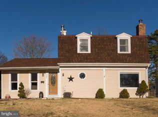 525 Parkway Dr, Fairless Hills, PA 19030