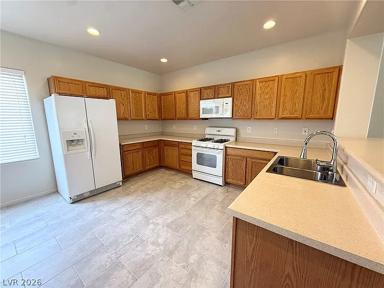 2660 Dirleton Pl — Photo 9