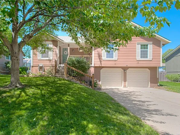 248 NE Dreamweaver Ave, Lees Summit, MO 64086