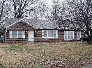 7643 High Dr, Prairie Village, KS 66208