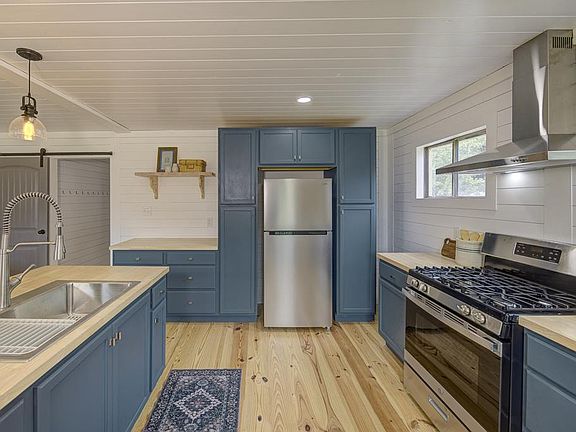 5th image of 1407 Parkway Dr
