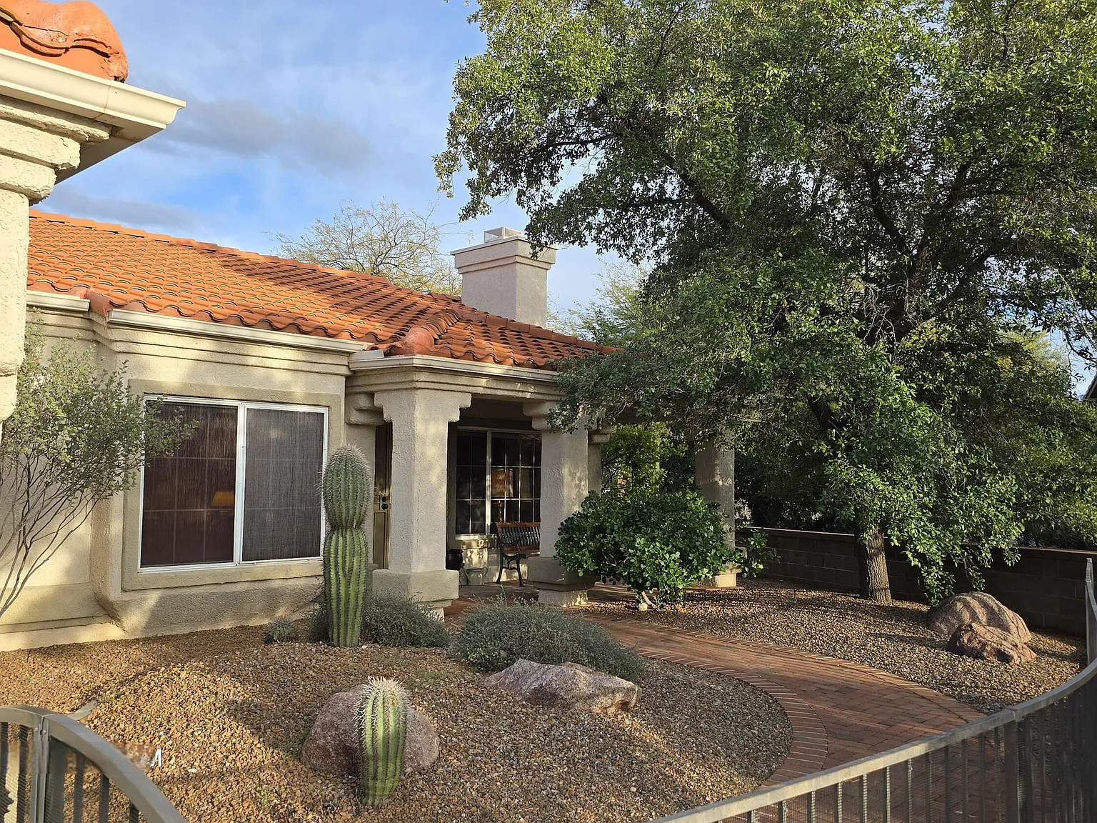 2 bed, 2.0 bath, 2037 sqft, $2,800 — Photo 2
