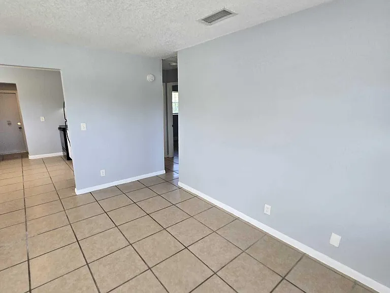 4990 Kirk Rd — Photo 4