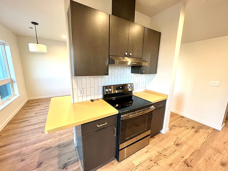 2314 Shorthorn Ave — Photo 5