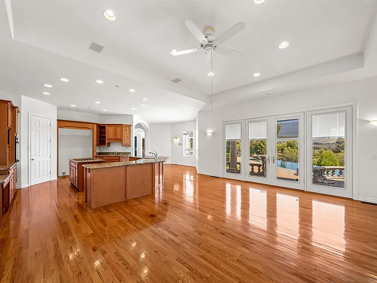 3377 Calle Margarita — Photo 12