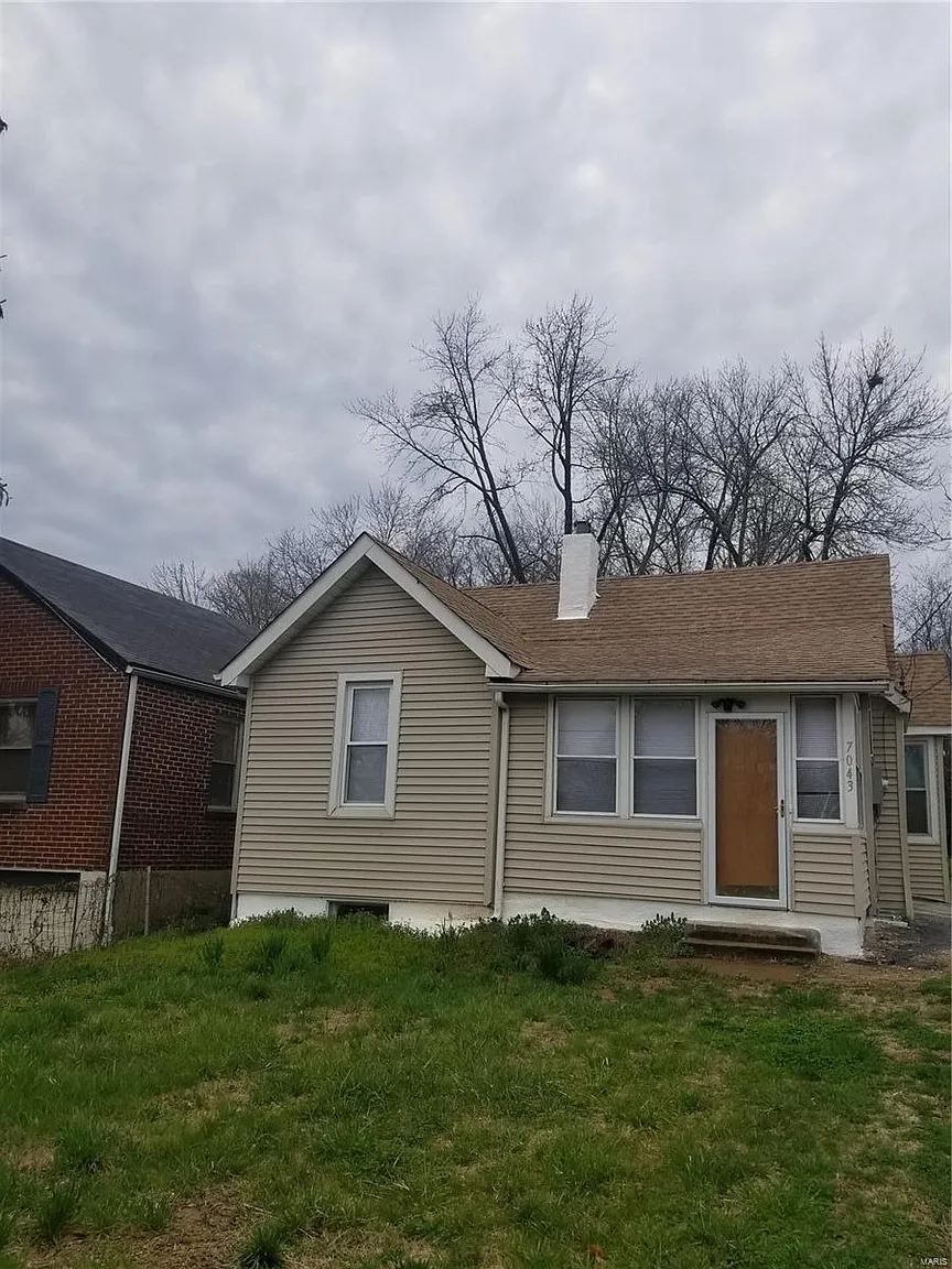 7043 Florence Pl photo 1