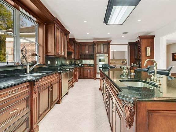 2nd image of 375 Saddleworth Pl