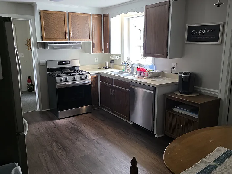 32 Mercedes Dr — Photo 32