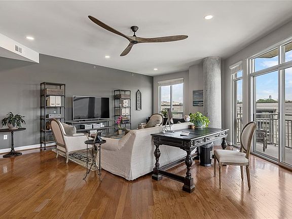 4th image of 711 Cosmopolitan Dr NE Unit 619