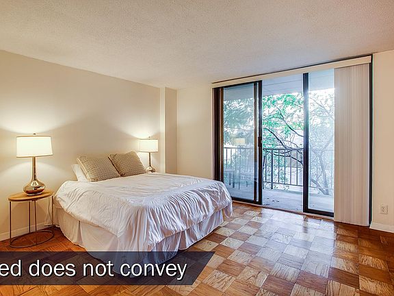 Bedroom / Balcony