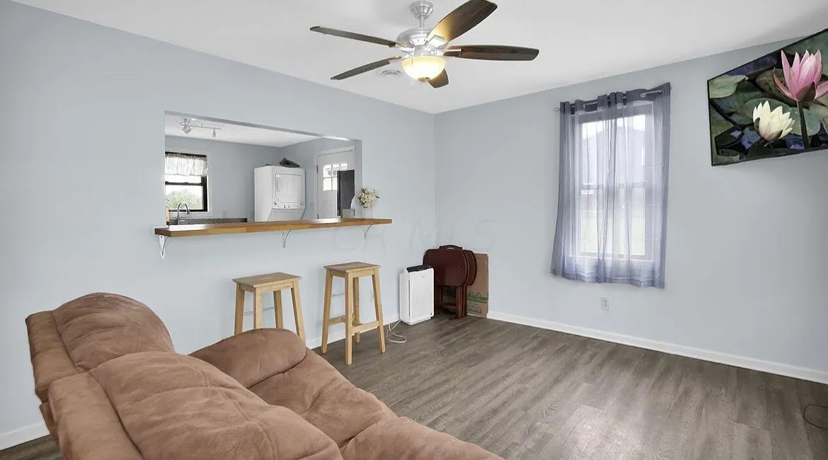 2 bed, 768 sqft, $1,850 — Photo 3