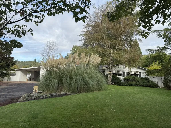 540 Taylor St, Myrtle Creek, OR 97457