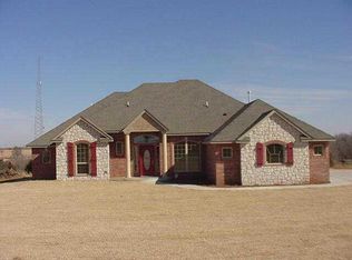 916 Eagle Ridge Rd, Tuttle, OK 73089