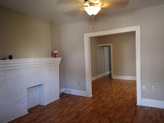 2nd image of 1463 N Grant Ave