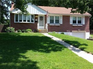 67 Berg Ave, Kings Park, NY 11754
