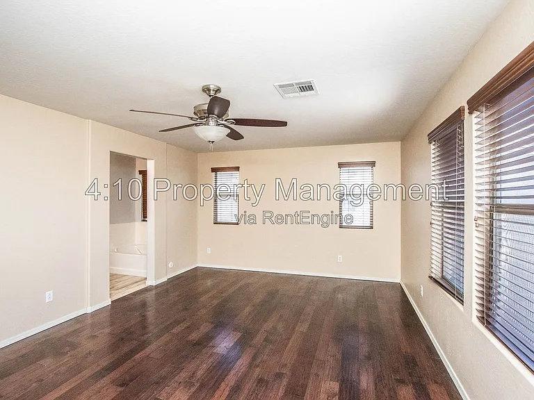 1161 E Boston St — Photo 23