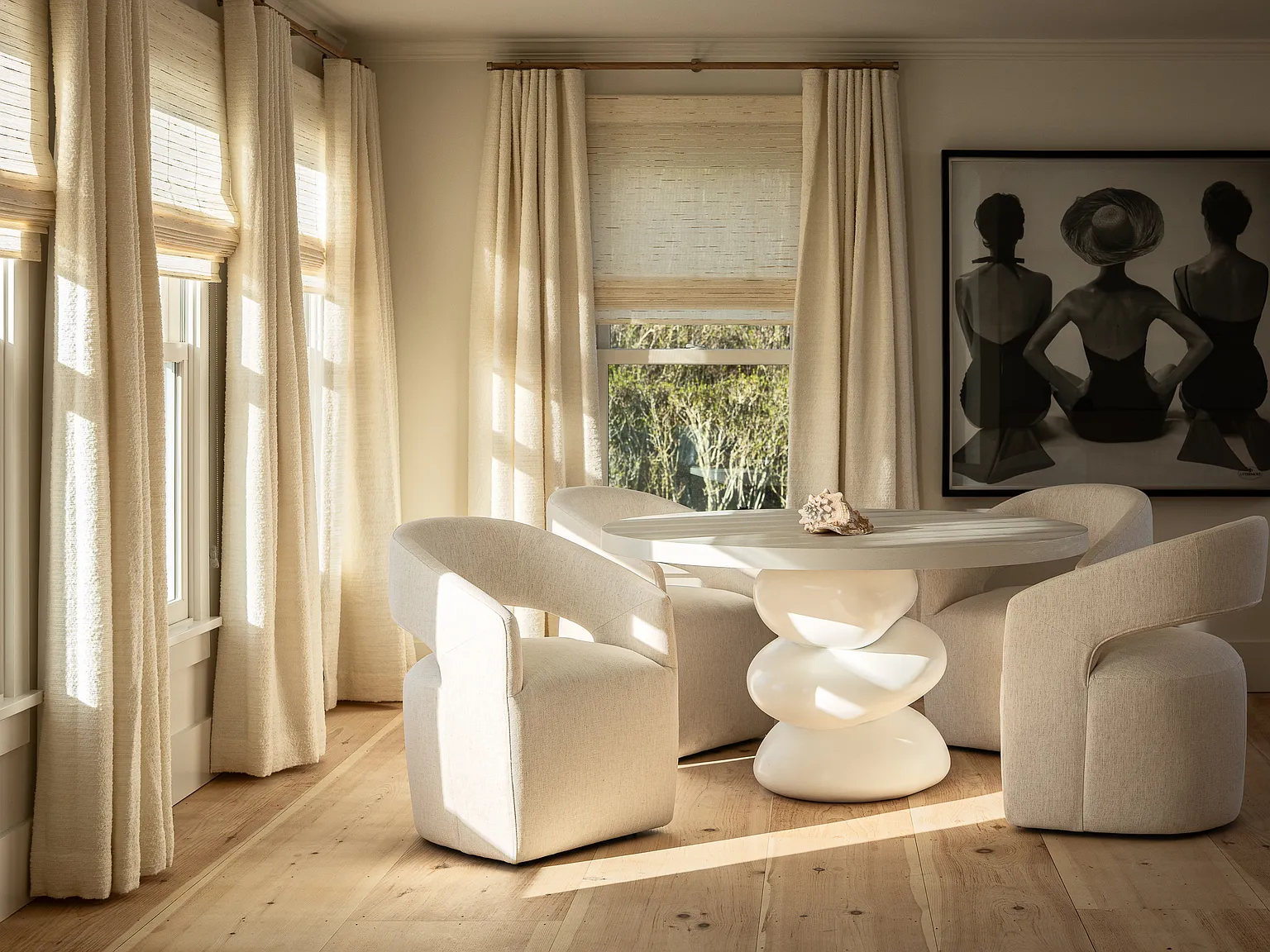 Hamptons Farmhouse Living on Jobs Lane — Photo 2