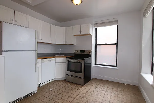 Rented by Halstead Real Estate | media 5