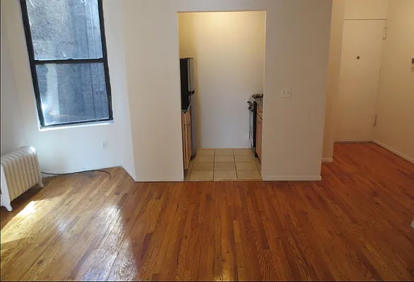 Rented by Waverly Realty Associates | media 6